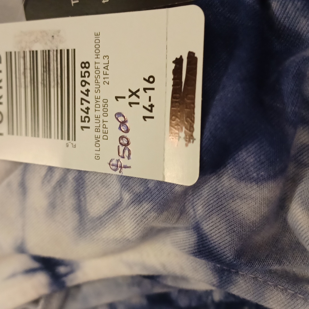 TORRID Blue & White Tie Dye V- Neck Hoodie for women. Size 1X - Picture 12 of 13